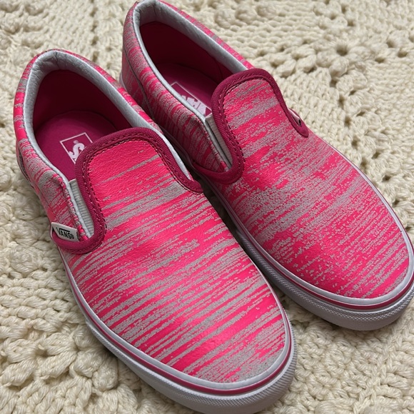 Vans Kids Pink Slip-On Shoes - Picture 5 of 8